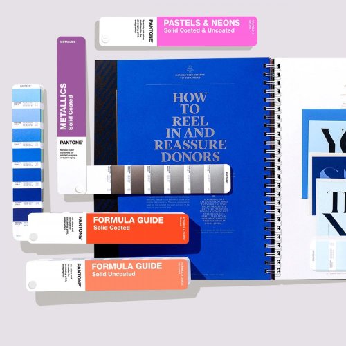PANTONE Solid Guide Set (Formula Guide, Metallics, Pastels)